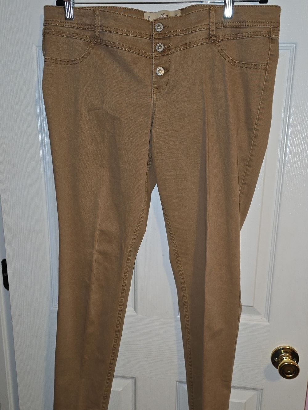 Hollister Super Skinny Jeans in Tan